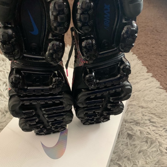 Multi Color Vapormax - Picture 5 of 8